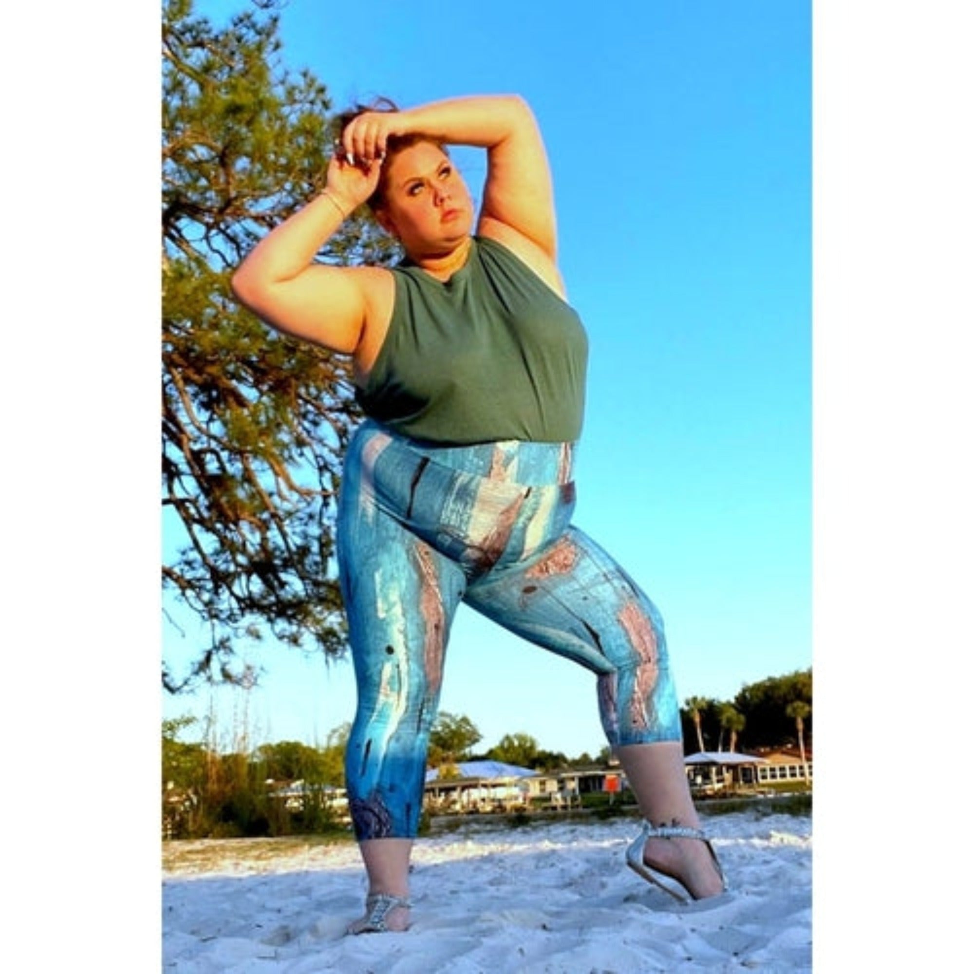 Art Wear Capris White & Blue | Plus Size